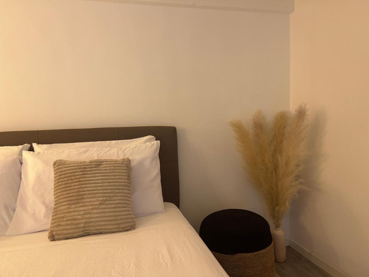 Regina Milano In Porta Romana 3 - Sky Tv, Wifi & Breakfast Box Apartamento Exterior foto