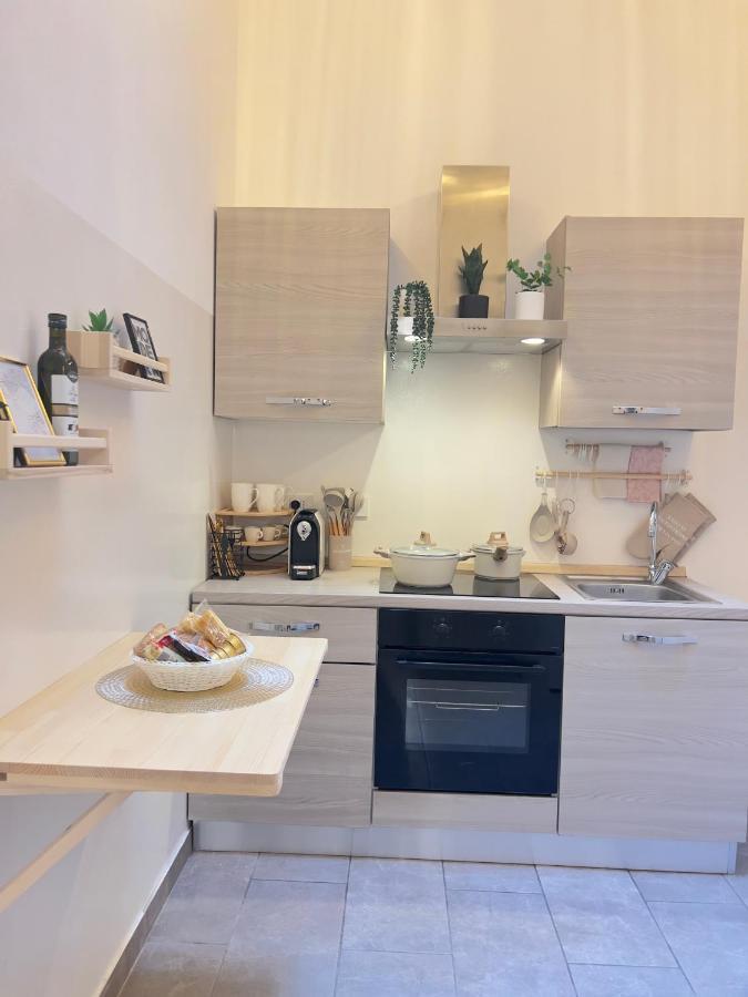 Regina Milano In Porta Romana 3 - Sky Tv, Wifi & Breakfast Box Apartamento Exterior foto